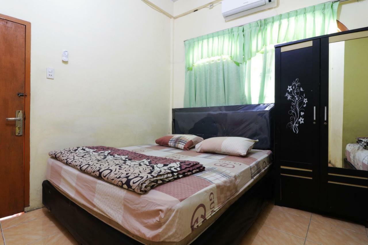 Wisma Yuli Syariah Medan Exterior photo